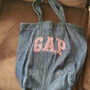 Gap tote